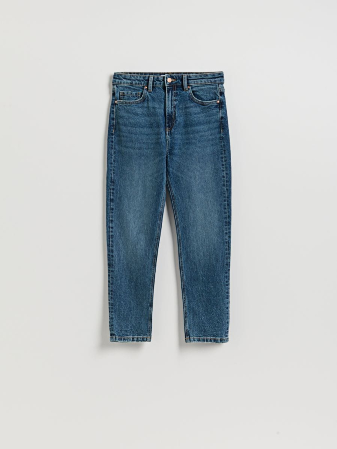 ג'ינס mom fit בגזרה צרה