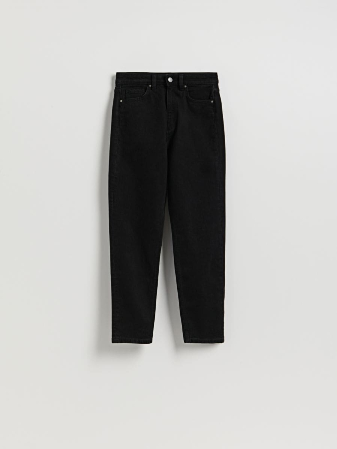 ג'ינס mom fit בגזרה צרה