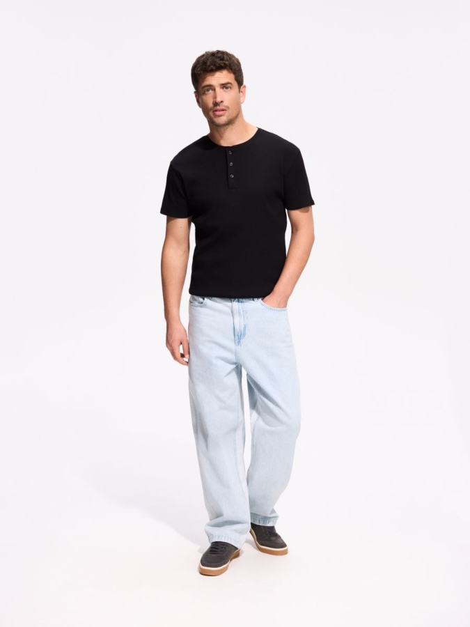 חולצת Henley בגזרת Slim Fit