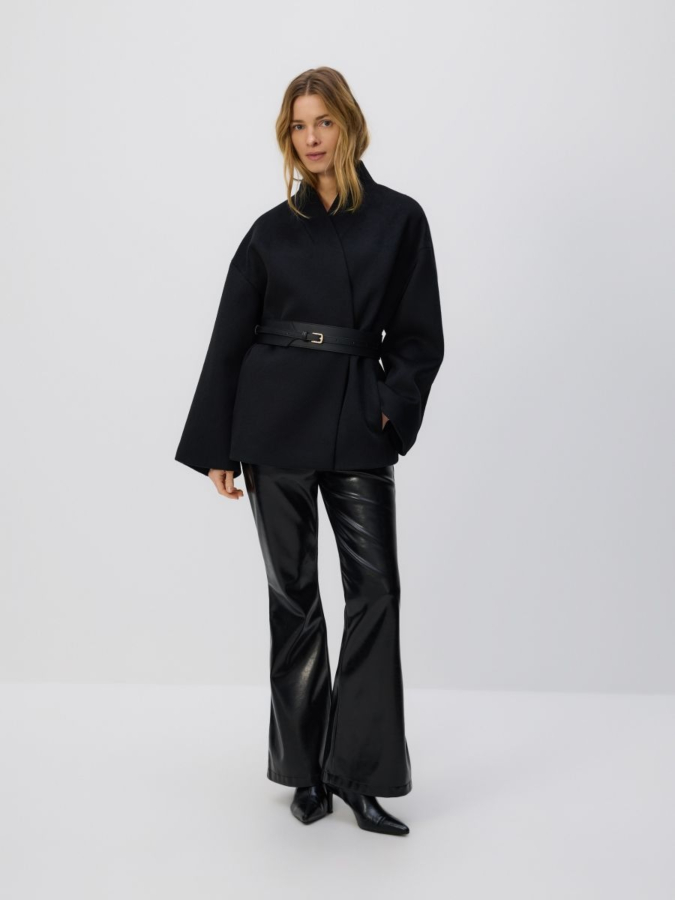 ג'קט עם חגורה