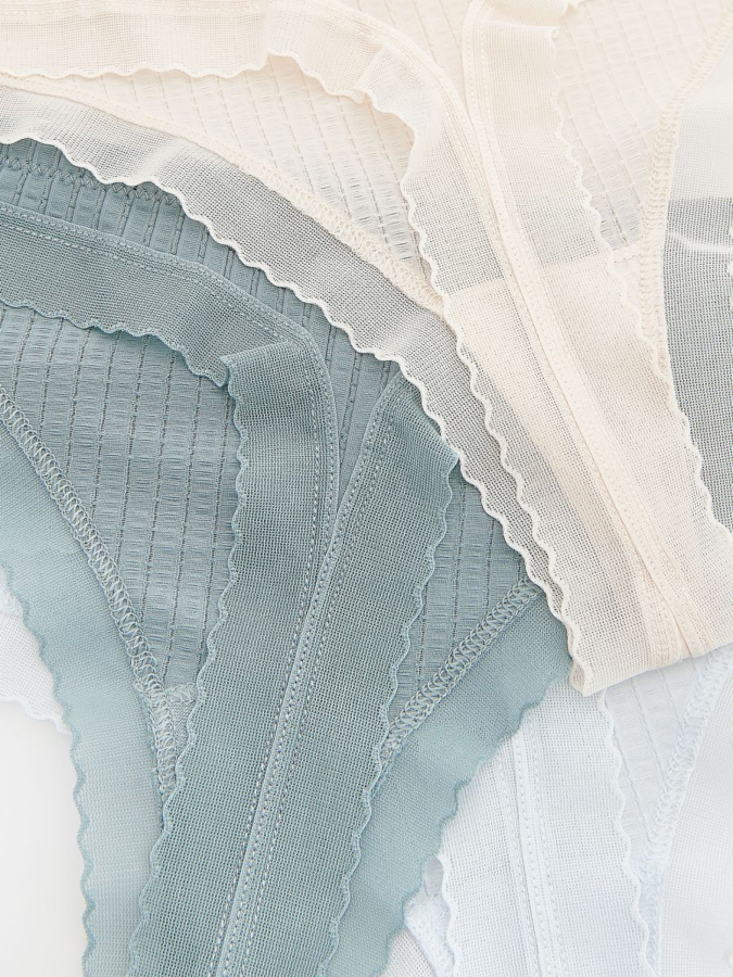 שלישיית חוטיני