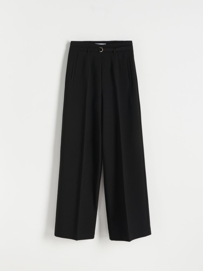 מכנסיים מחויטים עם קפל קדמי