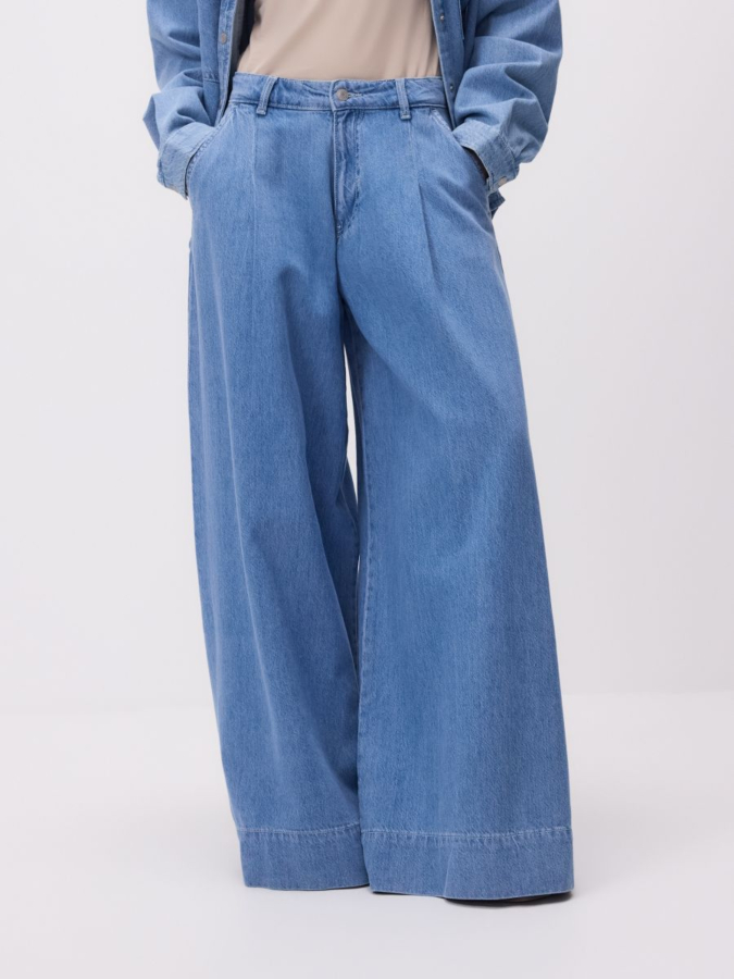 ג'ינס wide leg עם תפר