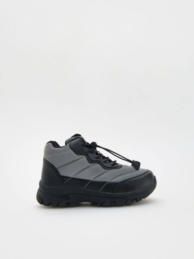 MEN`S TREKKING SHOES