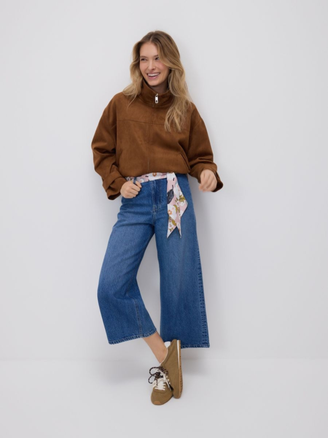 ג'ינס עם צעיף