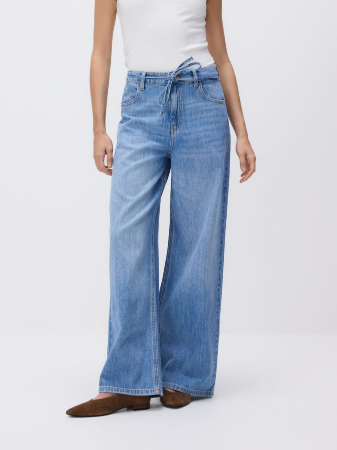 ג'ינס רחב עם קשירה