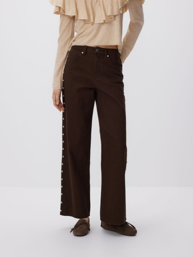 ג'ינס WIDE LEG עם ניטים