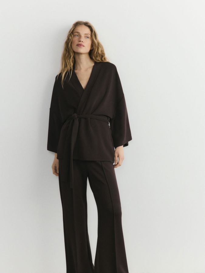 קימונו מודל