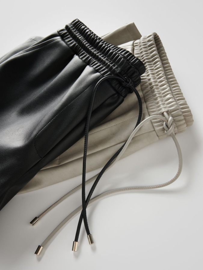 מכנסי ג'וגר דמוי עור