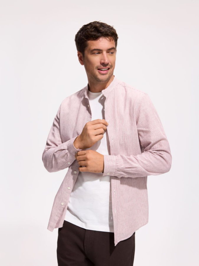 חולצה Regular Fit עשירה בפשתן