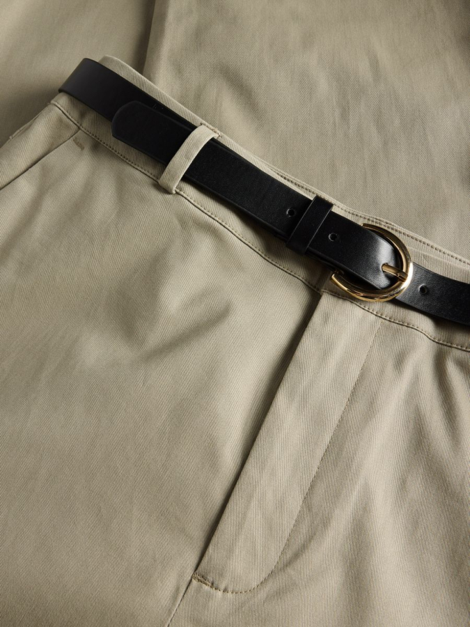 מכנסי צ'ינו ארוכים עם חגורה