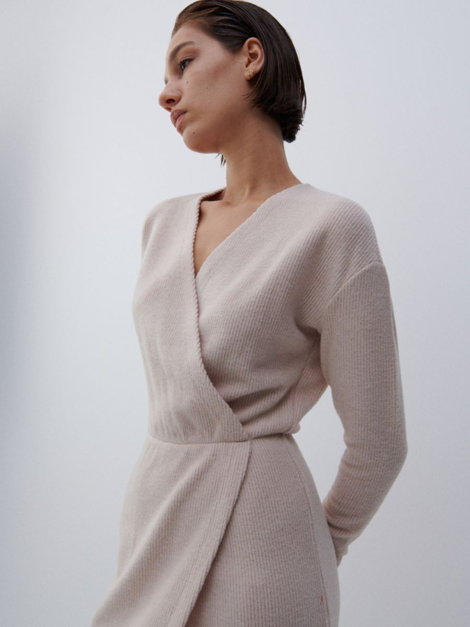 שמלה בגזרת מעטפת