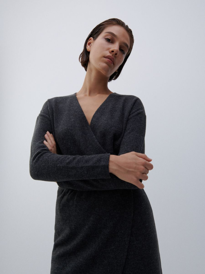 שמלה בגזרת מעטפת