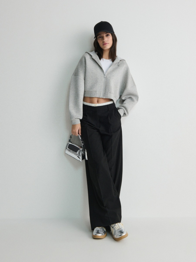 סווטשירט קפוצ'ון עם רוכסן