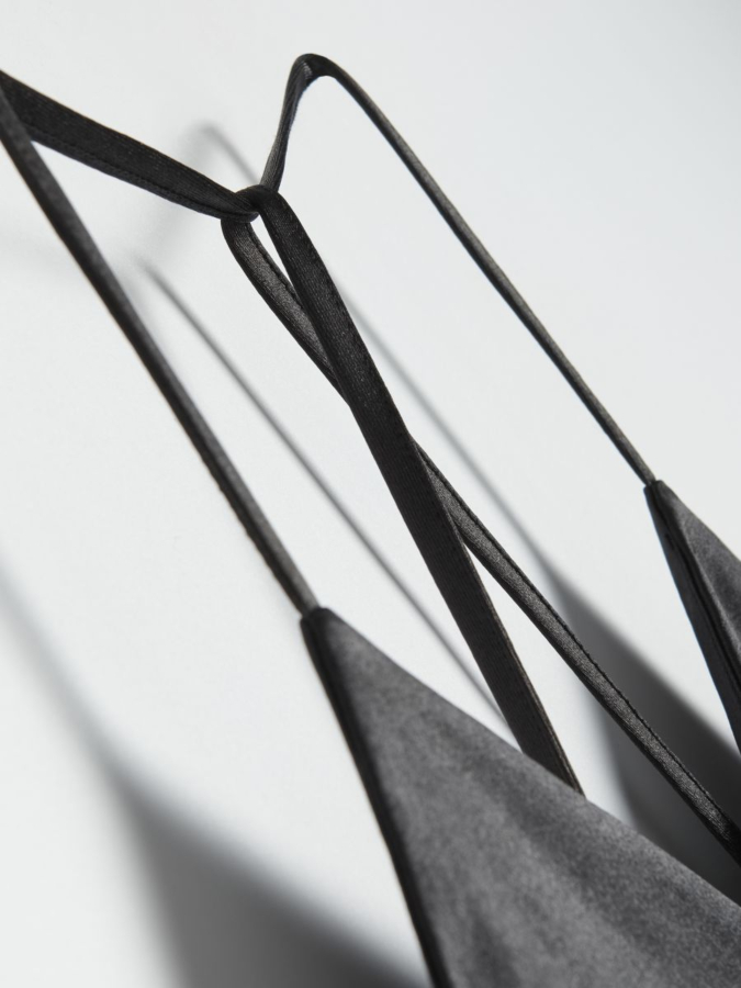 טופ סאטן עם כתפיות