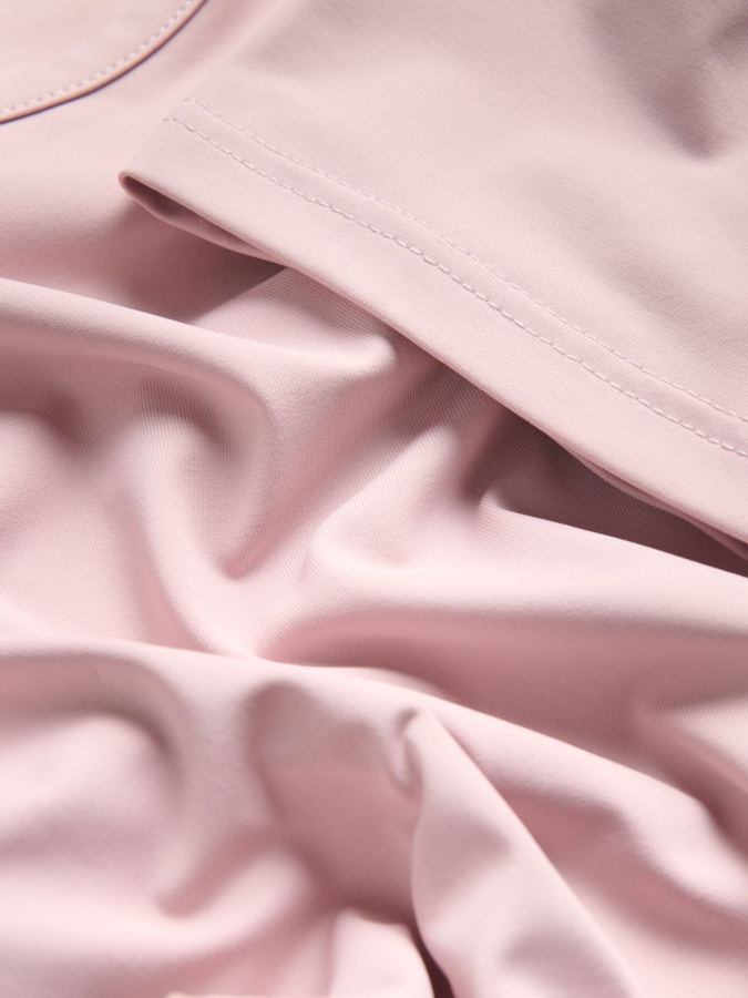 חולצת טי שירט קצרה