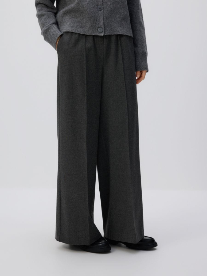 מכנסי מתרחבים עם קפל מגוהץ