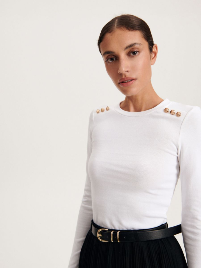 חולצה ארוכה בגזרה דקה