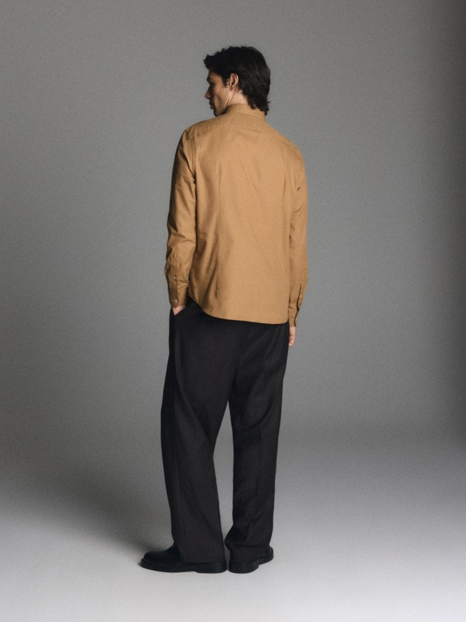 חולצה Slim Fit מכותנה ממורצרת