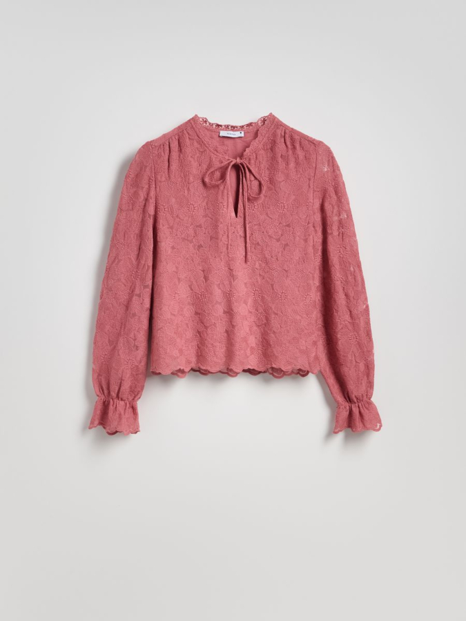 חולצה עם שרוך