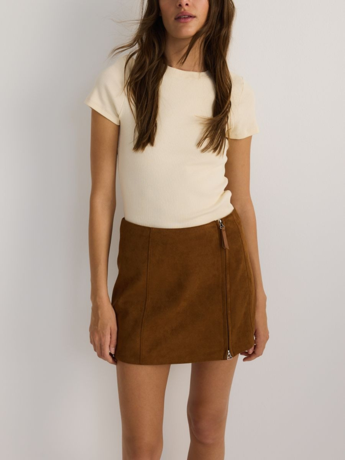 חצאית מיני דמוי ז'מש