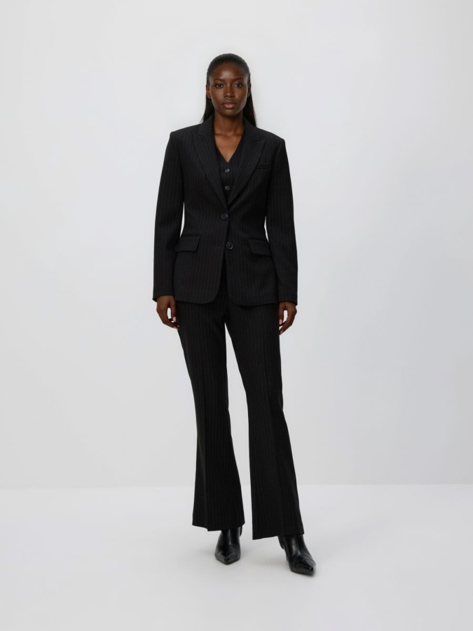 בלייזר פסים מחויט