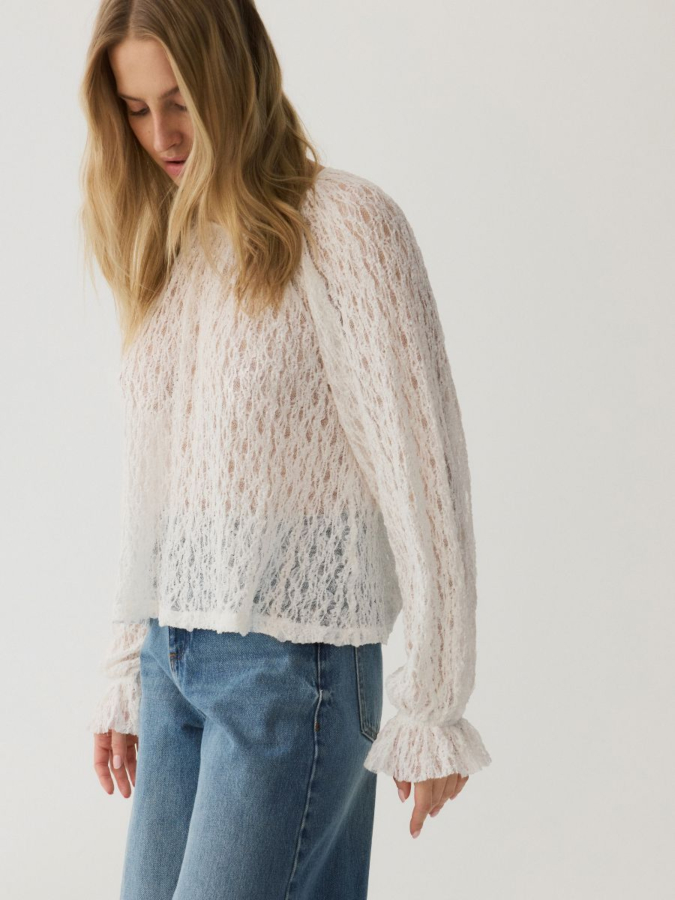 חולצה בעיצוב תחרה שקופה