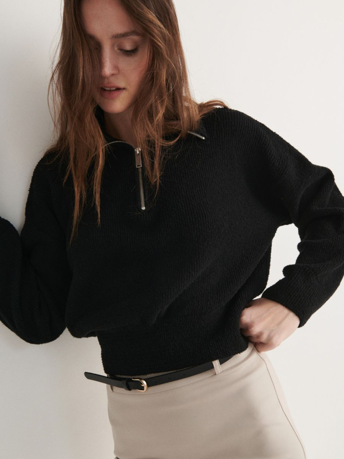 חצאית עיפרון עם חגורה