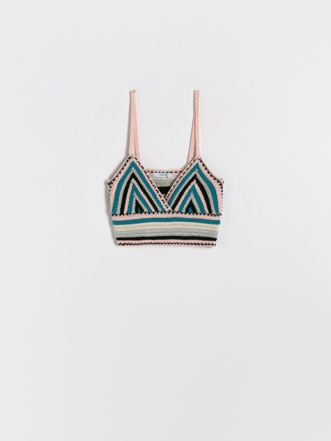 גופייה סרוגה בגזרת קרופ